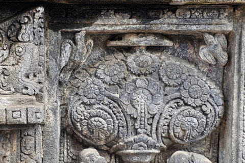 Borobudur Climb-Up & Prambanan Journey with Licensed Guide Borobudur Climb-Up & Prambanan Journey with Licensed Guide