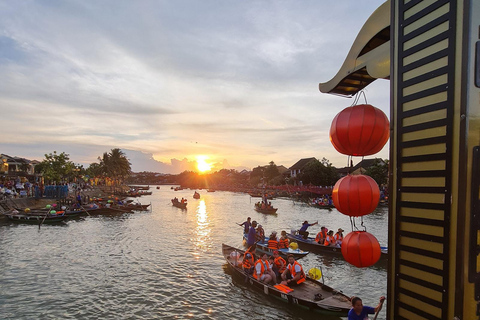 Da Nang/Hoi An: Tour in barca sul fiume del cocco e Festival delle LanterneAutista privato e auto