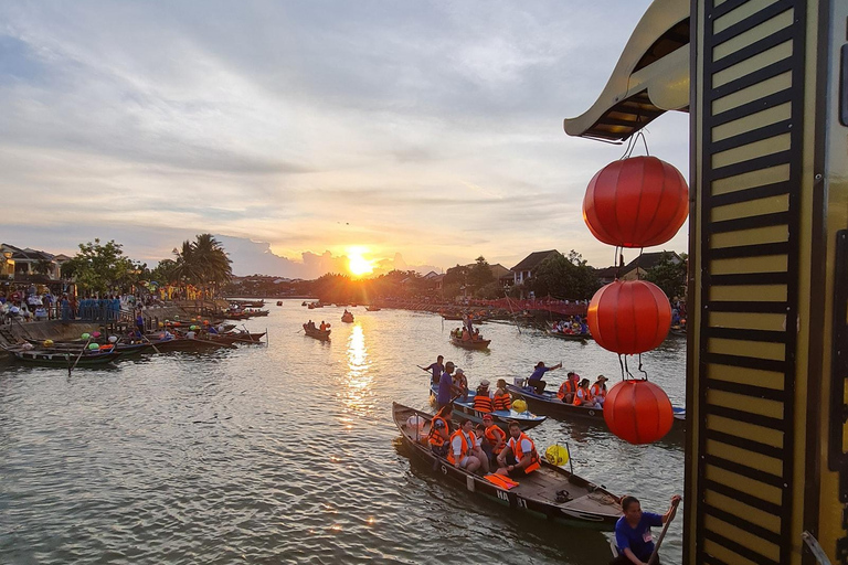 Da Nang/Hoi An: Tour in barca sul fiume del cocco e Festival delle LanterneAutista privato e auto