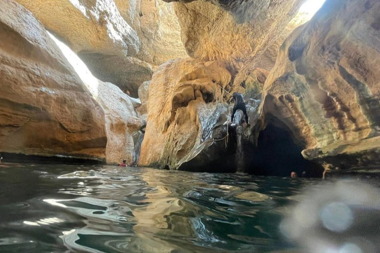 3-Day Oman Adventure: Wadis, Desert Camping & Meals by Guide