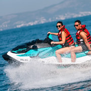 Calanova: Ausflug mit geteiltem oder Einzel-Jet-Ski und Guide