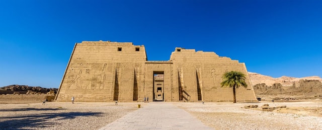 Luxor: Medinat Habu & Valley of the Queens Private Day Tour