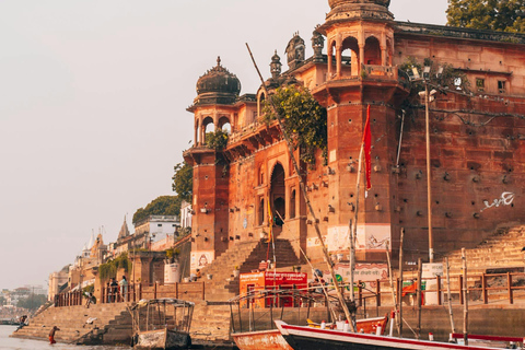 Benarés: Paseo en Crucero por el Río Ganges al Amanecer y Visita a Sarnath