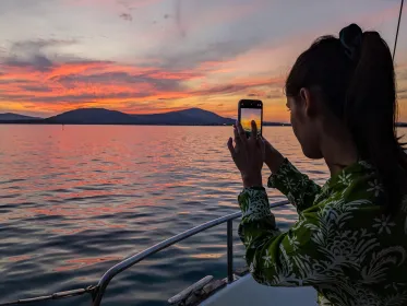 Alghero: Aperitif bei Sonnenuntergang auf dem Segelboot