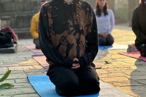 Kathmandu: 4-Day Nagarkot Yoga Retreat with Sunrise Hike