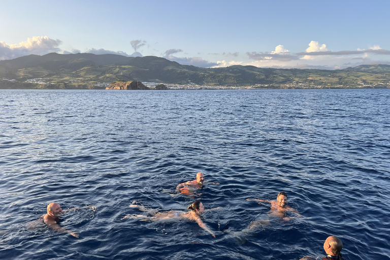 Vila Franca do Campo: Sunset Boat Tour with Drink and Cake