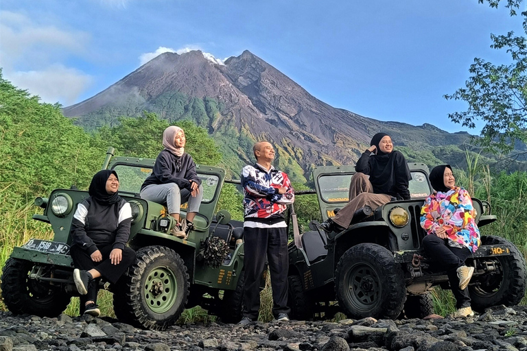 Yogyakarta: Jednodniowa wycieczka na górę Merapi i do jaskini PindulJednodniowa wycieczka na górę Merapi i do jaskini Pindul