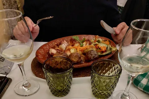 Tour gastronômico no Porto: Refeição completa e bebidas