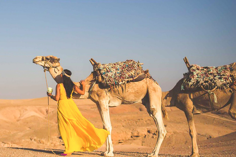 Från Marrakech: Kameltur i Agafay-öknen vid solnedgångenFrån Marrakech: Kamelritt i solnedgången i Agafayöknen