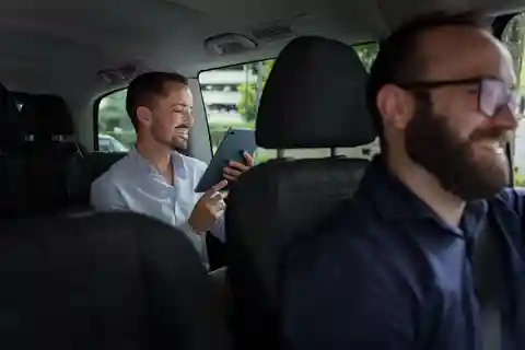 Exclusive Private Transfer Porto Airport - Braga / Guimarães