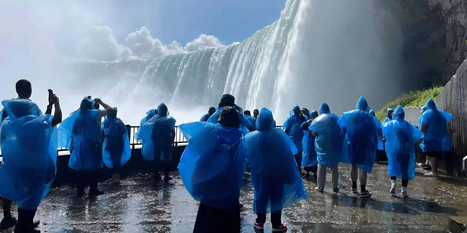 Toronto: Niagara Falls, Boat Ride & Journey Behind the Falls