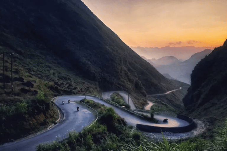 From Sapa/Hanoi: Ha Giang Loop 4 Days 3 Nights self-driving.