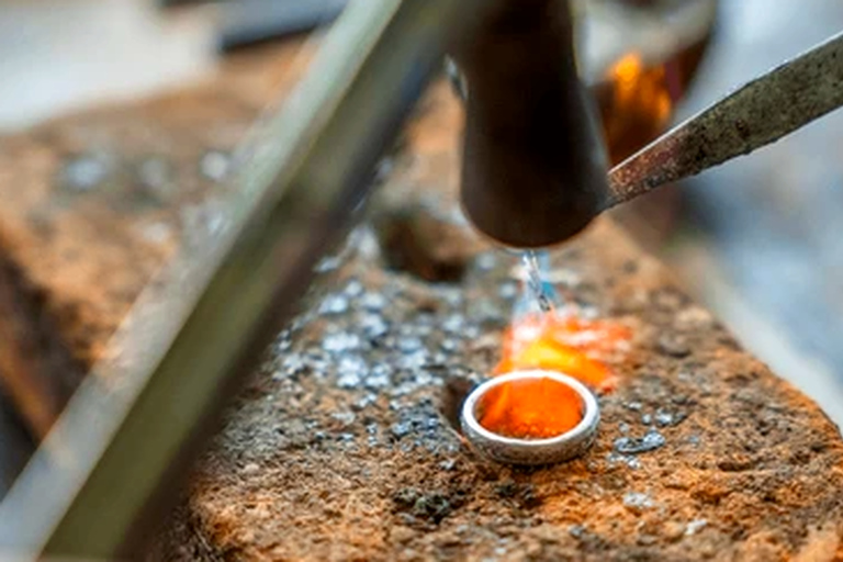 Kandy: Silver Ring-Making Workshop with Hotel Transfer Kandy: Silver Ring-Making Workshop Transfer