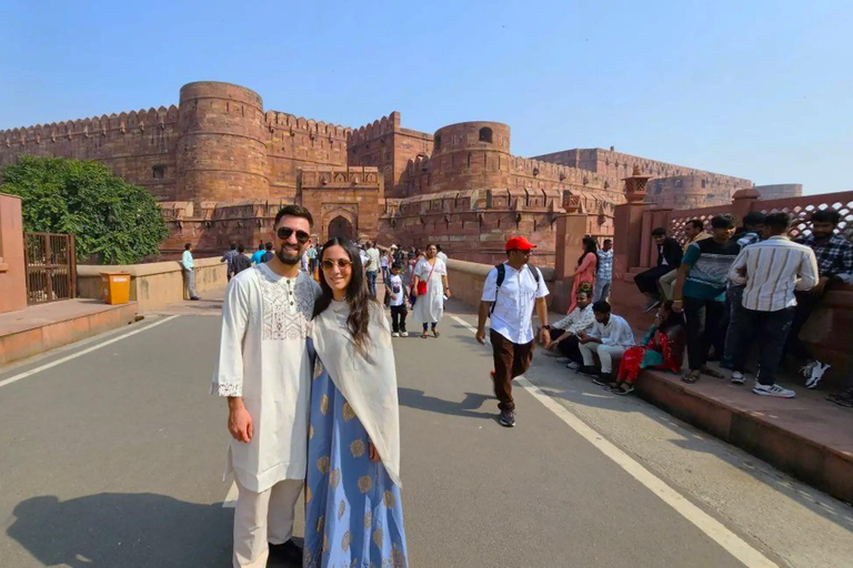 Desde Delhi: excursión de 1 día en tren al Taj Mahal y AgraTren de segunda clase (tour todo incluido)