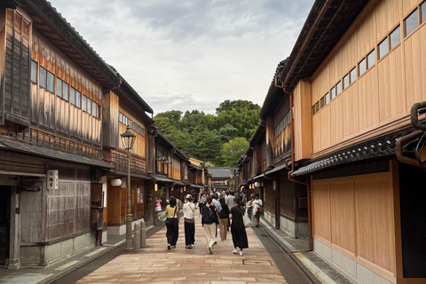 Day Trip to Shirakawago &amp; KanazawaDay trip to Shirakawago only