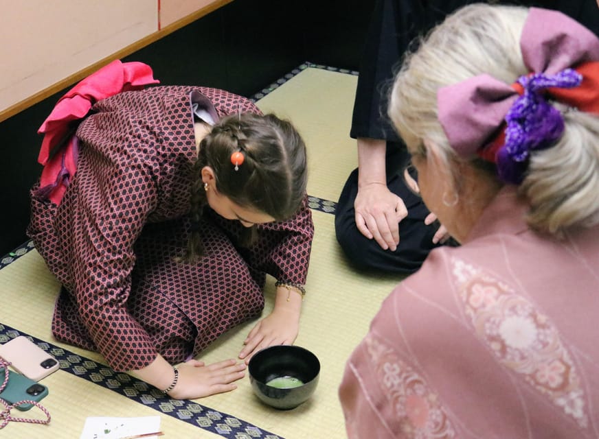 大阪城近くの抹茶教室で禅を学ぶ