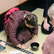 Learn Zen in a class of making Matcha tea near Osaka Castle Learn Zen in a class of making Matcha tea near Osaka Castle