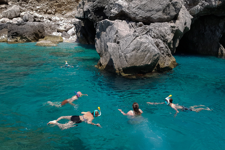 Z Sorrento: rejs w małych grupach do Positano i wybrzeża AmalfiZ Sorrento: wycieczka łodzią w małych grupach po Positano i wybrzeżu Amalfi