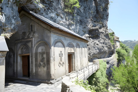 Tbilisi: Chiatura, Katskhi Pillar & Mghvimevi Monastery Tour