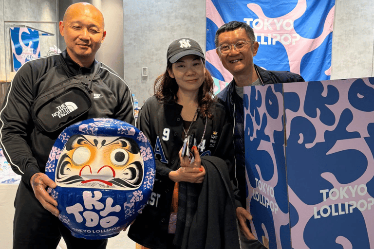 Tokyo: Daruma Painting Workshop and Religious Insight Tour Tokyo: Daruma Painting Workshop
