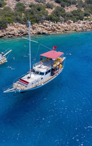 Bodrum: Peninsula Private Boat Tour with Lunch