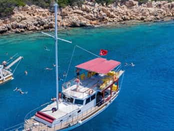 Bodrum : Tour en bateau privé de la péninsule avec déjeuner