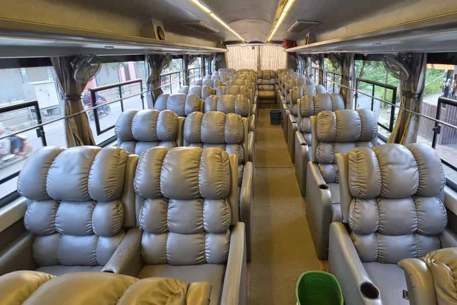 Pokhara: Busticket nach Kathmandu mit VIP-Luxus-Sofasitzen. Foto: GetYourGuide Pokhara: Busticket nach Kathmandu mit VIP-Luxus-Sofasitzen. Foto: GetYourGuide