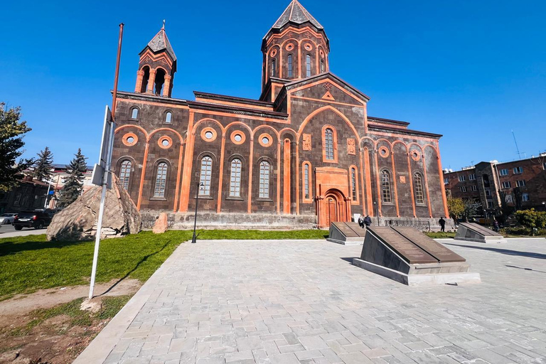 From Yerevan: Gyumri Day Trip with Black Fortress