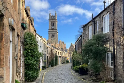 Edinburgh: Dean Village, Circus Lane & Botanic Garden Walk