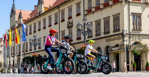 Breslau: Geführte E-Bike-Tour mit Highlights + Kaffee-/Tee-Pause
