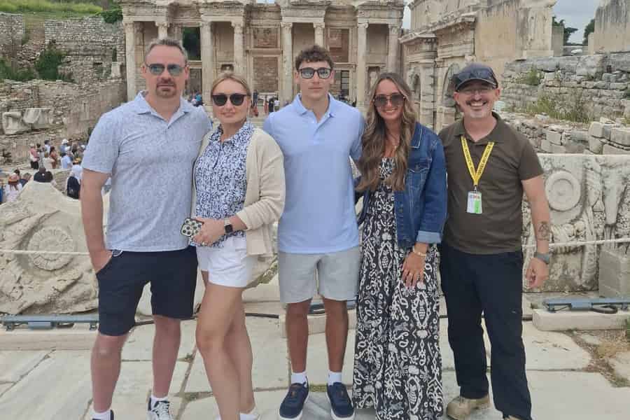 Für Kreuzfahrtgäste: Kleingruppen-Tour nach Ephesos ohne Anstehen. Foto: GetYourGuide Für Kreuzfahrtgäste: Kleingruppen-Tour nach Ephesos ohne Anstehen. Foto: GetYourGuide