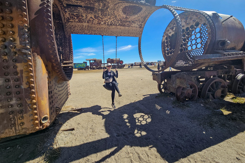 Uyuni Salt Flats & Incahuasi Full-Day Tour Tour with Spanish-speaking driver
