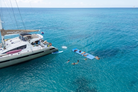 Sint Maarten: Luksusowy rejs katamaranem z lunchem i napojamiSint Maarten: luksusowy rejs katamaranem z lunchem i napojami