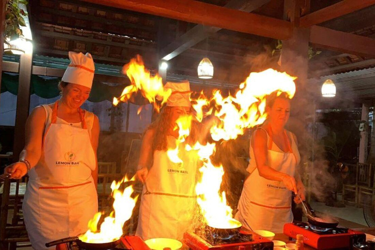 Hoi An: Vegetarian Cooking Class w Local Family and transferAula de cozinha vegetariana com uma família local e transfer do hotel