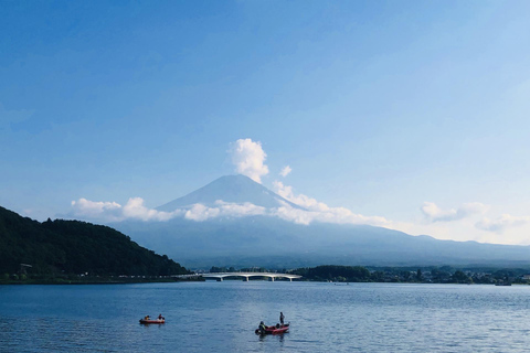 Tokyo : Excursion d'une journée à la 5e station du Mont Fuji, dans la région du Fuji et à Kawaguchiko8:20 Rendez-vous au bureau de poste de Shinjuku