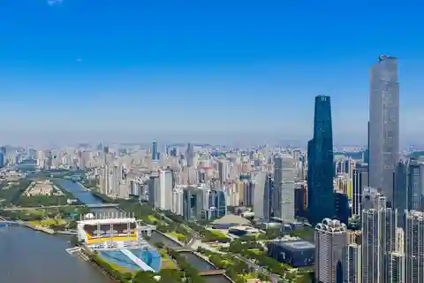 From Hong Kong: Guangzhou Day Tour