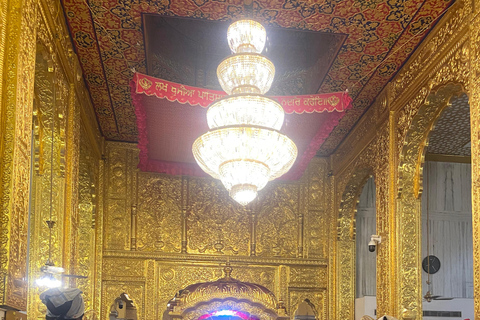 جولة دلهي الليلية – تجربة مسائية لمدة 4 ساعاتجولة ليلية في دلهي – تجربة مسائية لمدة 4 ساعات