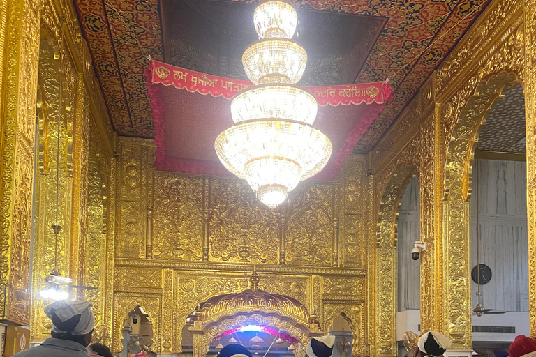 جولة دلهي الليلية – تجربة مسائية لمدة 4 ساعاتجولة ليلية في دلهي – تجربة مسائية لمدة 4 ساعات