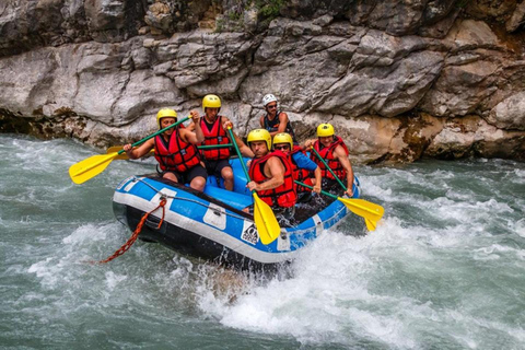 Castellane: Verdon Gorge Rafting Tour with Lunch Grand Canyon du Verdon : une journée complète de rafting