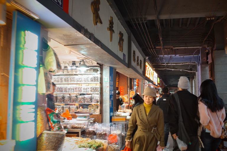 Guangzhou's Commerce & Culture: Local Market Immersion Tour