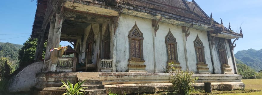 Au départ de Phonsavan : Plaine des Jarres et visite de Long Cheng
