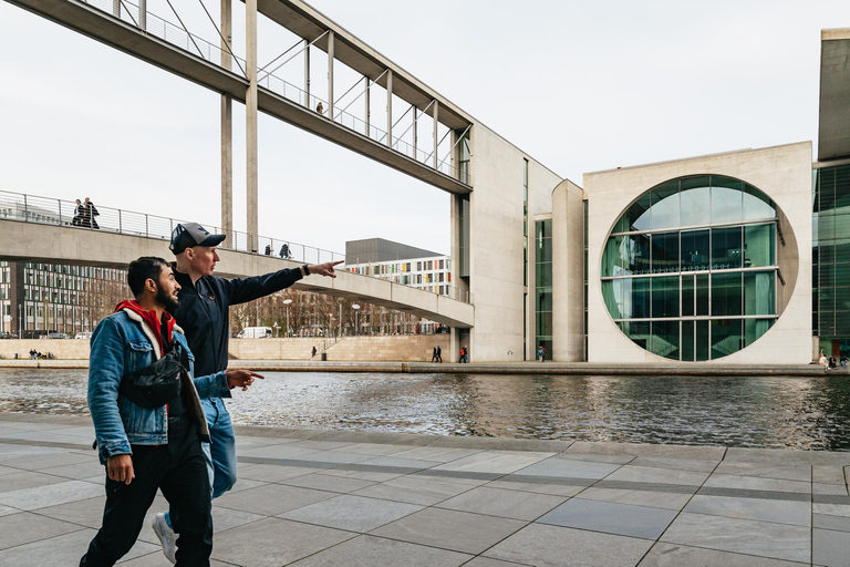 Berlin: Government District Tour with Reichstag and Rooftop Guided Tour in German