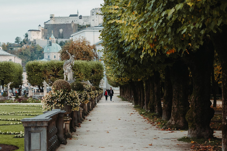 Von Wien aus: Tagestour Wachau, Melk, Hallstatt und SalzburgPrivate Tour