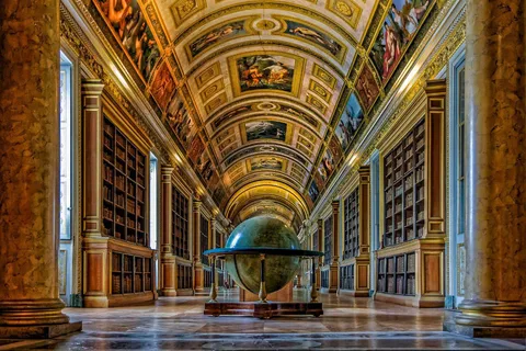 Chauffeur-driven luxury tour to Château Fontainebleau