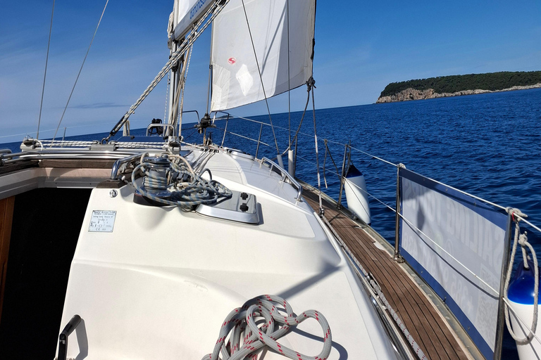 دوبروفنيك - جولة خاصة لمدة نصف يوم بالقارب الشراعي إلى جزر إلافيتي