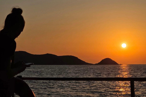 Ajaccio: Festive Sunset with Corsican Singers at the Sanguinaires Islands