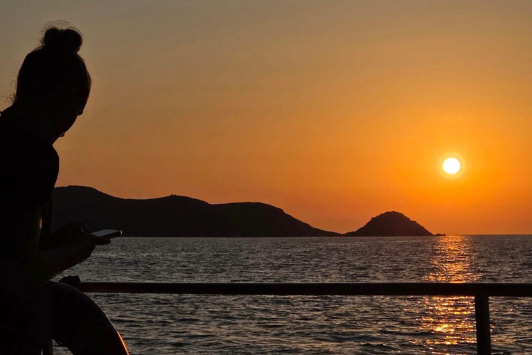 Ajaccio: Festive Sunset with Corsican Singers at the Sanguinaires Islands