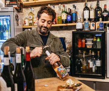 Palermo: Weinverkostung mit Snacks in der Bottega Monteleone