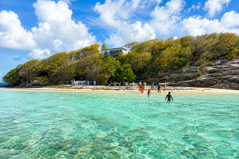 Le François: Boat Excursion to the Islets and White Seabeds Le François: Day Trip by Boat to the Islets and White Bottoms