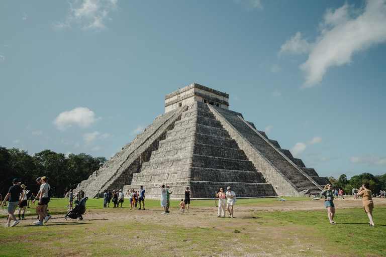 PVT Transfer from Merida To Cancun & Chichen Itza (Cun-Mid)